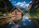 Lake Cottage wallpaper